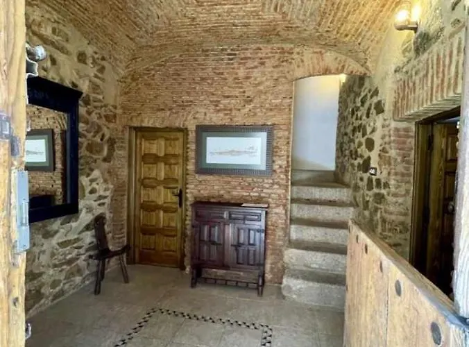 Casa Grande Hornos 18 Ferienhaus Caces